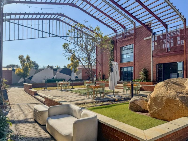 Modern Ground Floor Office To Rent in Midrand - Photo 9
