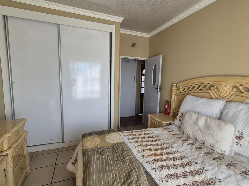 Entertainer's 4 bedroom home for sale. - Photo 10