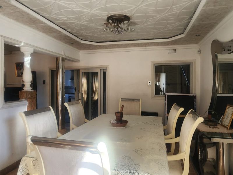 Entertainer's 4 bedroom home for sale. - Photo 7