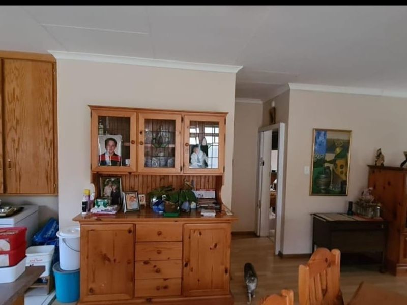 Charming 2 bed Townhouse in Meiringspark  - Photo 5