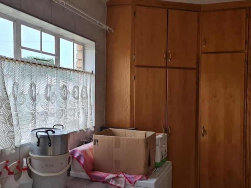 Charming 2 bed Townhouse in Meiringspark  - Photo 10