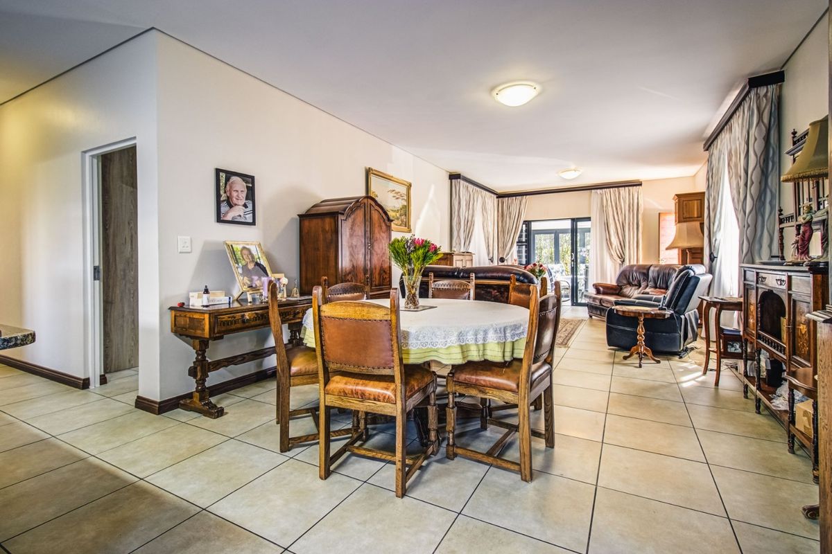 A stunning home for sale ... - Photo 5