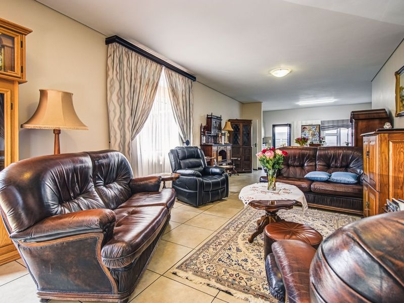 A stunning home for sale ... - Photo 4