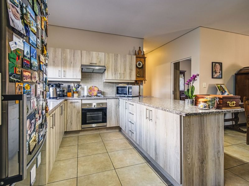A stunning home for sale ... - Photo 9