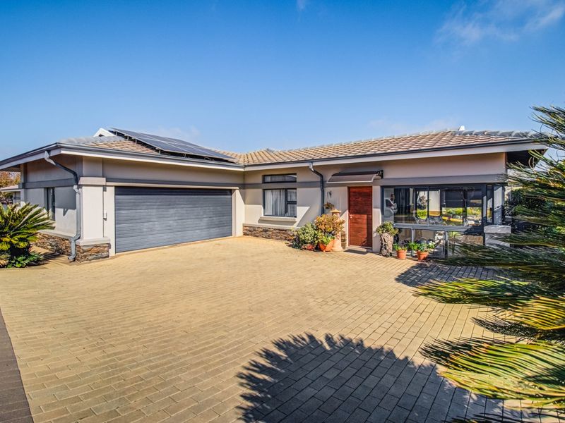 A stunning home for sale ... - Photo 1