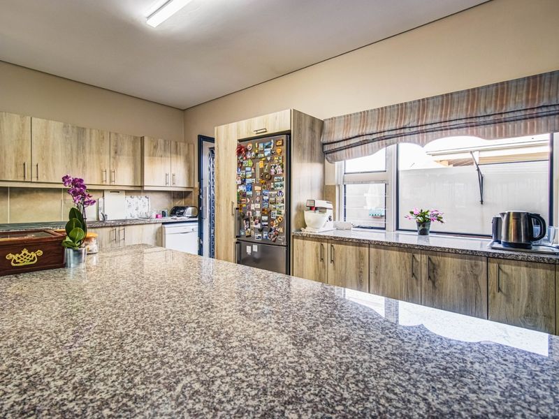 A stunning home for sale ... - Photo 7