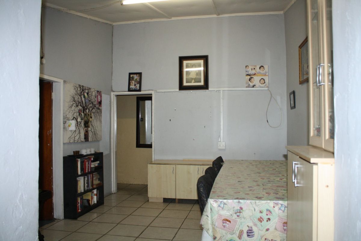3 Bedroomed Family Home with Granny Flat in Epping Forest  - Photo 5