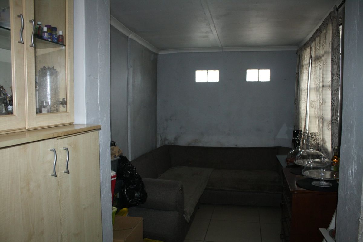 3 Bedroomed Family Home with Granny Flat in Epping Forest  - Photo 4