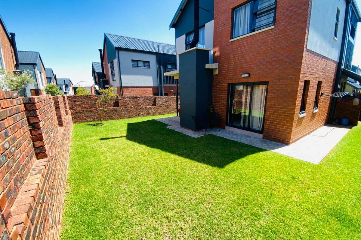 Modern 3-Bedroom Double-Storey Home to Rent in Baltimore Lifestyle Estate!!! - Photo 2