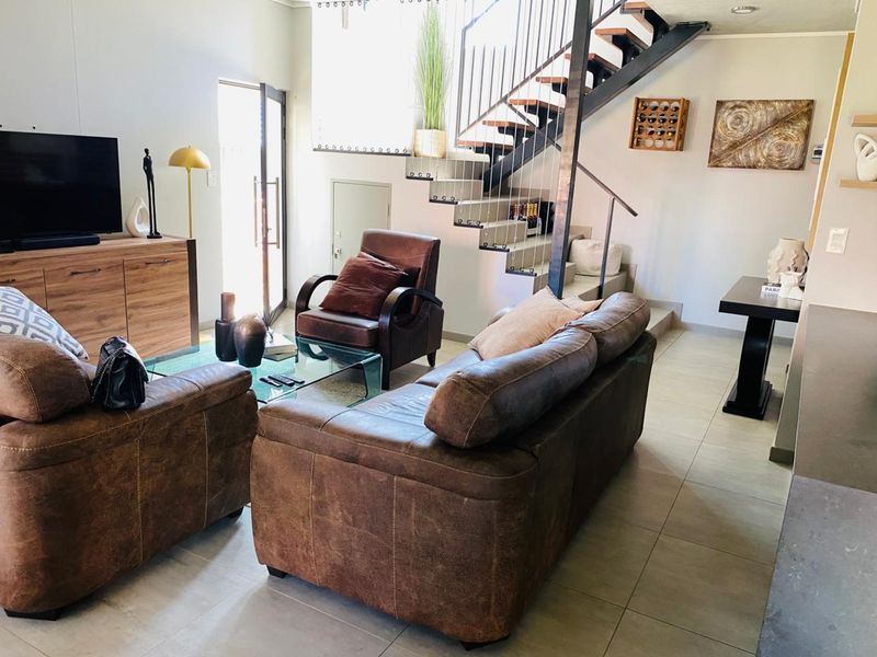 Modern 3-Bedroom Double-Storey Home to Rent in Baltimore Lifestyle Estate!!! - Photo 8