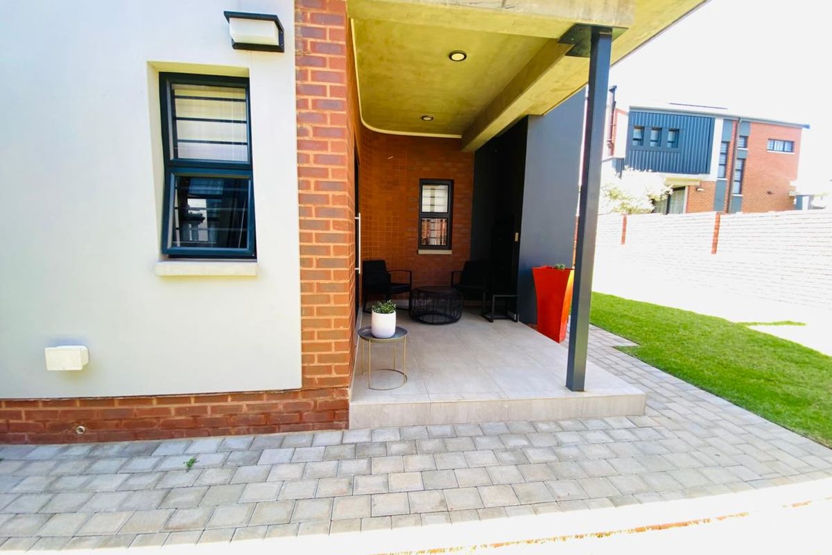 Modern 3-Bedroom Double-Storey Home to Rent in Baltimore Lifestyle Estate!!! - Photo 3