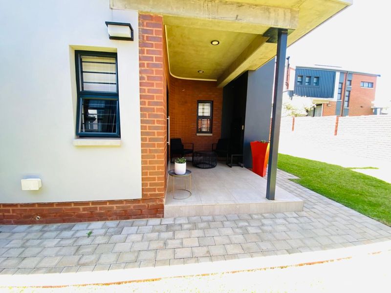 Modern 3-Bedroom Double-Storey Home to Rent in Baltimore Lifestyle Estate!!! - Photo 3