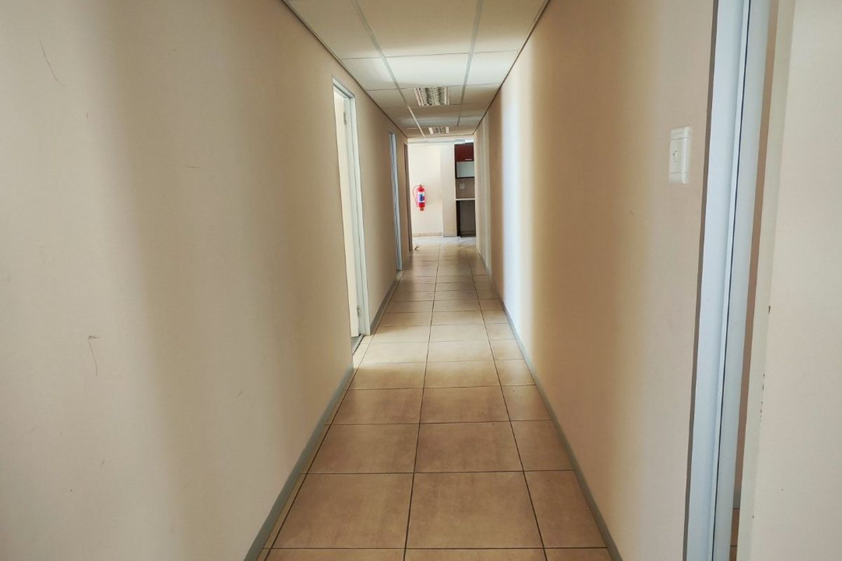 Commercial Office Space Available To Let in Bendor - Photo 4