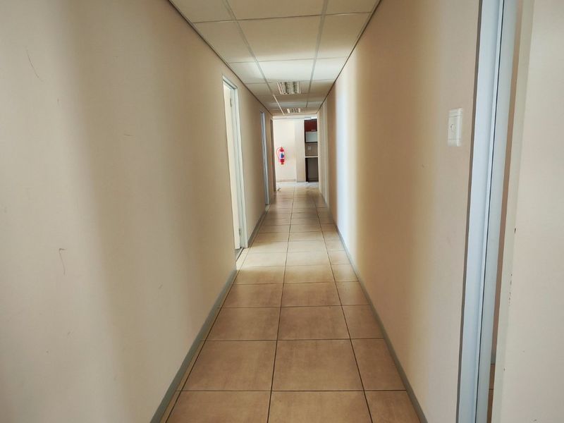 Commercial Office Space Available To Let in Bendor - Photo 4