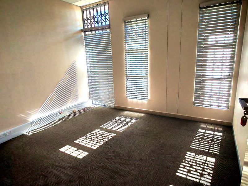 Commercial Office Space Available To Let in Bendor - Photo 6