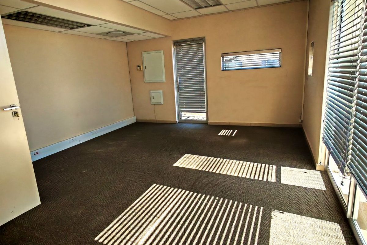 Commercial Office Space Available To Let in Bendor - Photo 5