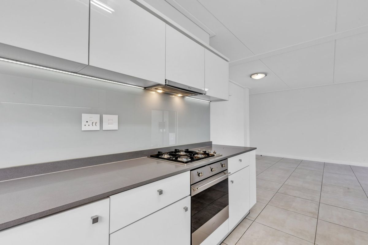 3 Bed 2 Bath First Floor For Rent - Photo 4