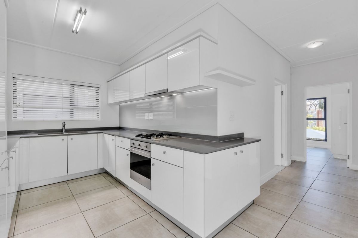 3 Bed 2 Bath First Floor For Rent - Photo 3