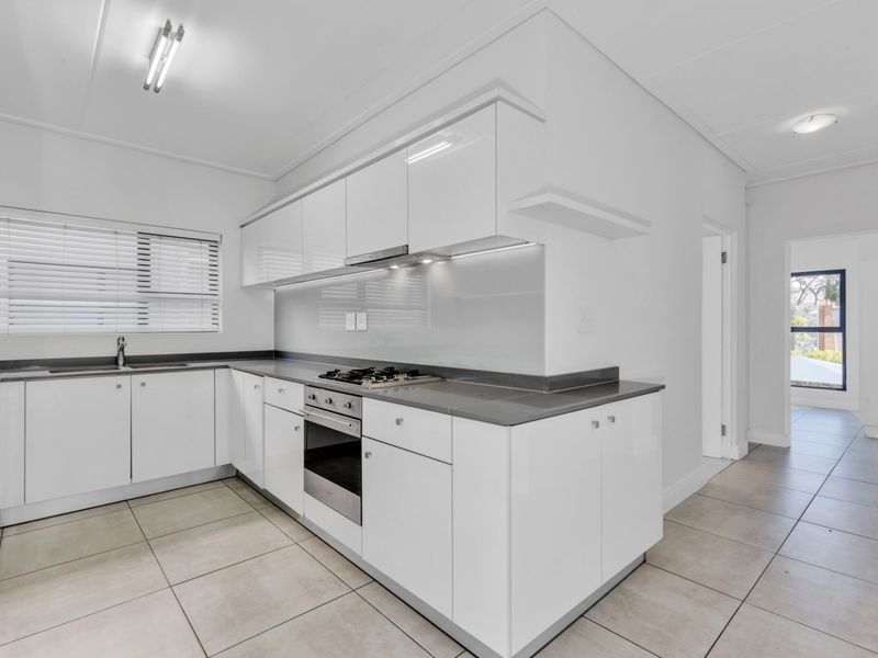 3 Bed 2 Bath First Floor For Rent - Photo 3