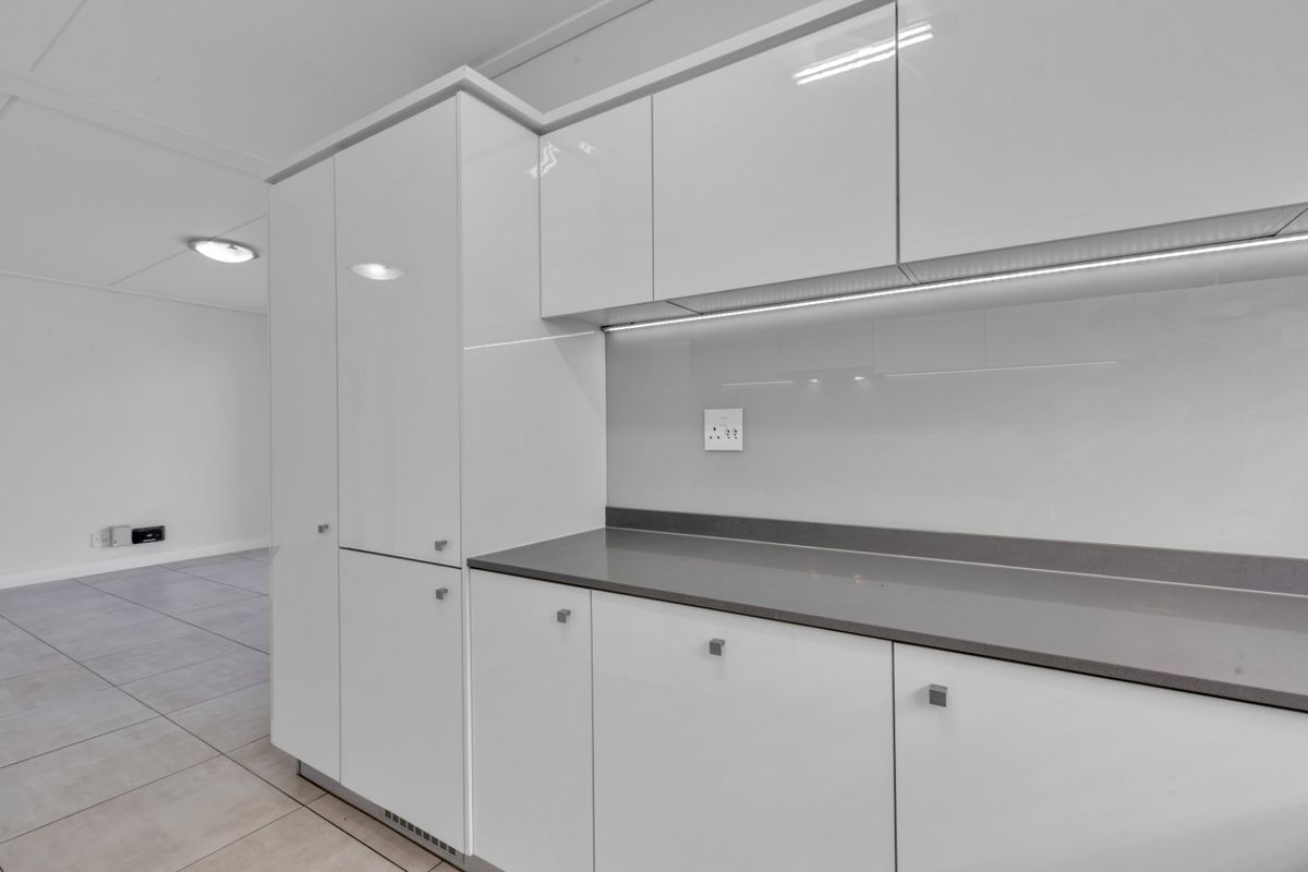 3 Bed 2 Bath First Floor For Rent - Photo 5
