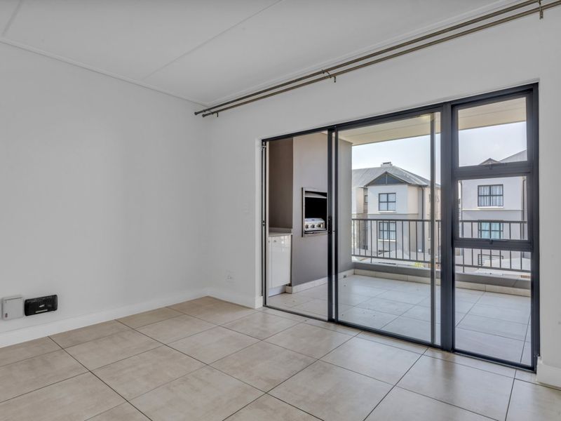 3 Bed 2 Bath First Floor For Rent - Photo 10