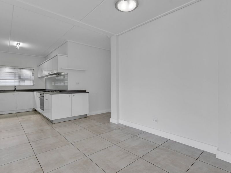 3 Bed 2 Bath First Floor For Rent - Photo 9