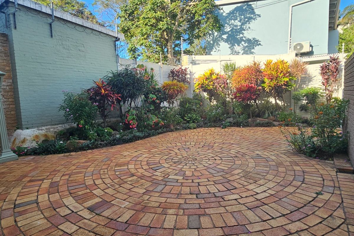 Townhouse That Ticks All The Boxes | Musgrave - Photo 3