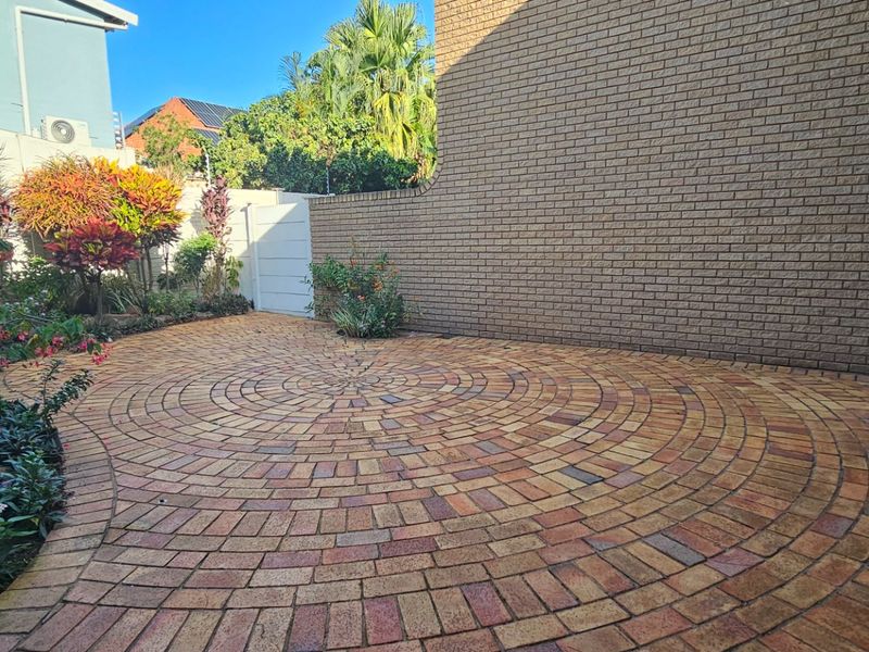 Townhouse That Ticks All The Boxes | Musgrave - Photo 2