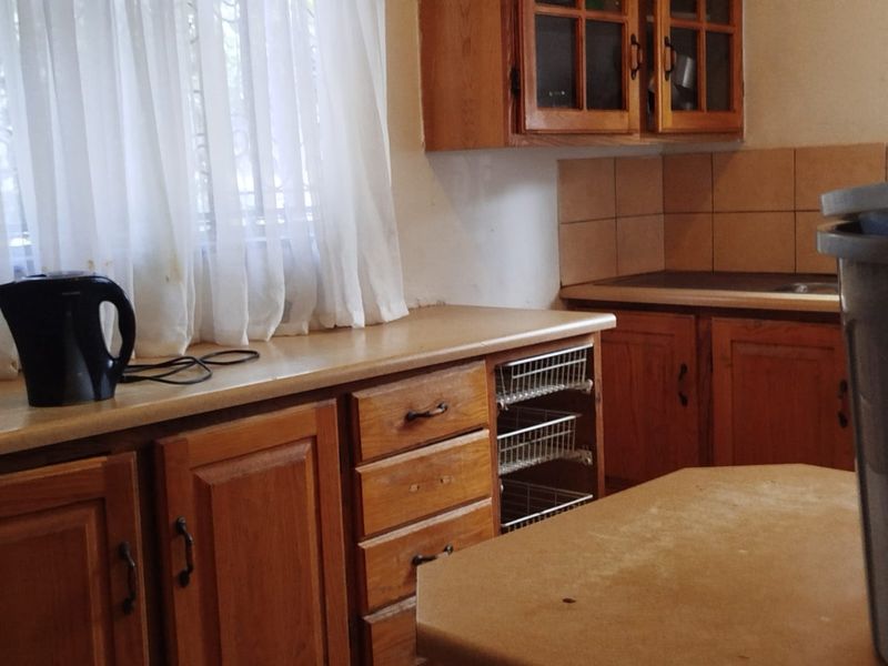 3 bed 2 bath house for sale in Lyttleton Manor - Photo 4