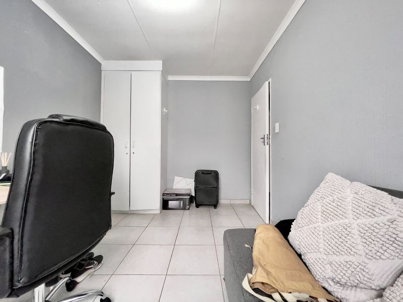 2 Bedroom 1 Bathroom House for Sale  - Photo 9