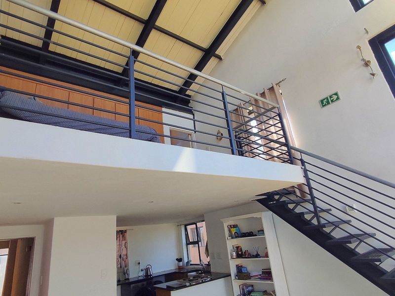 Modern Loft-Style Apartment with Stunning Views in Rooihuiskraal North - Photo 10