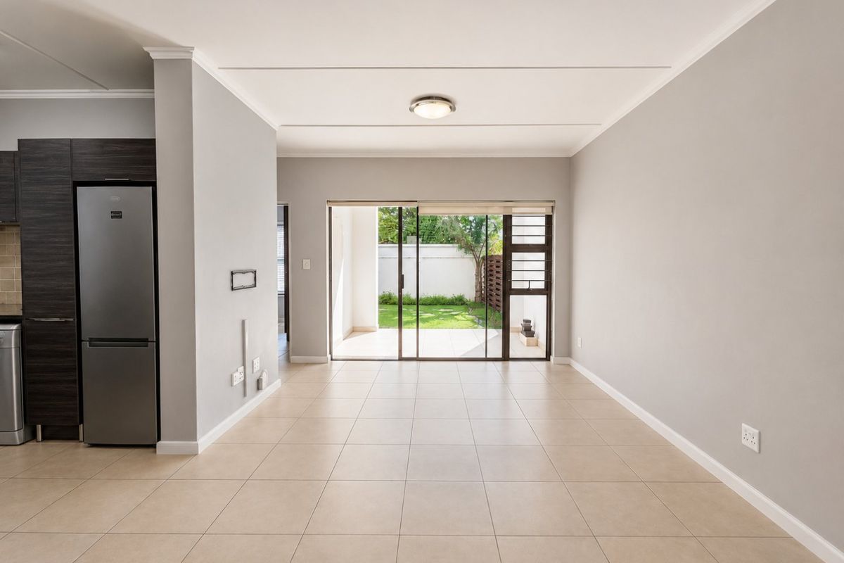 Greenstone Crest Ground Floor Unit with  a Pet Friendly Haven!  Calling Investors! - Photo 2
