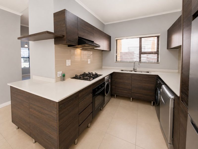 Greenstone Crest Ground Floor Unit with  a Pet Friendly Haven!  Calling Investors! - Photo 6
