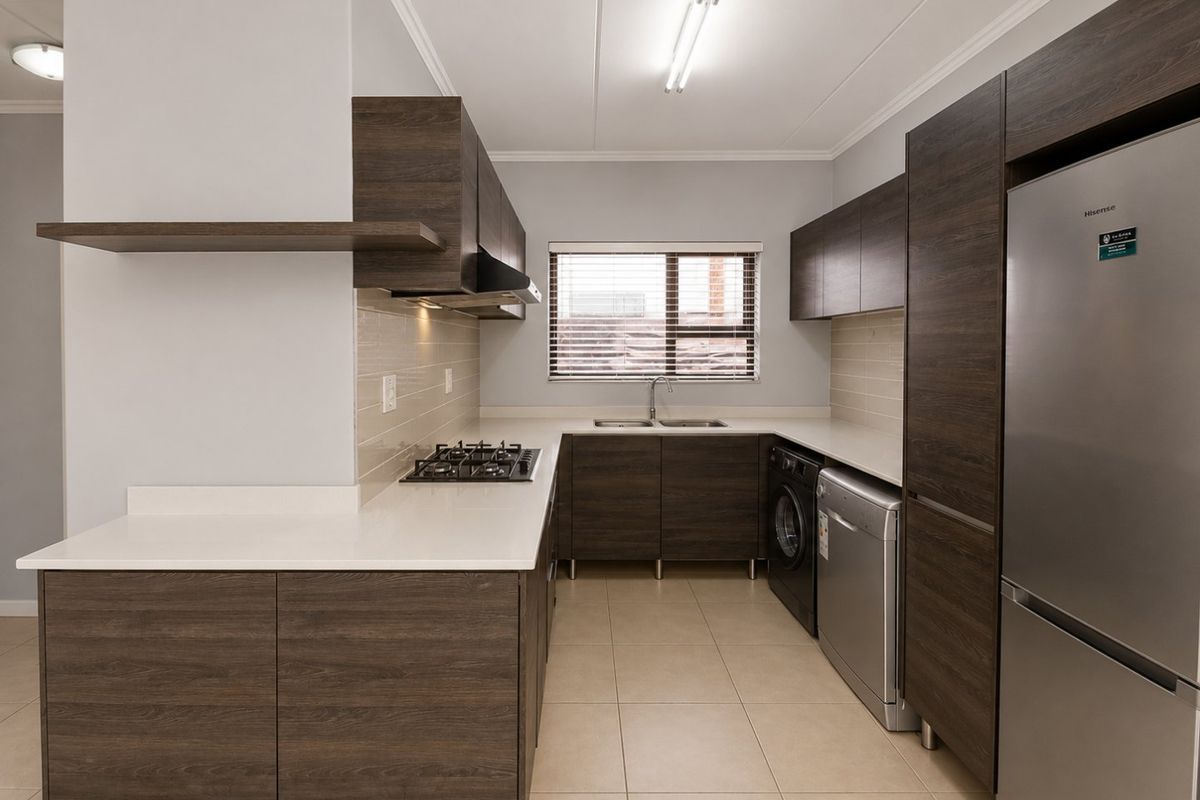 Greenstone Crest Ground Floor Unit with  a Pet Friendly Haven!  Calling Investors! - Photo 5