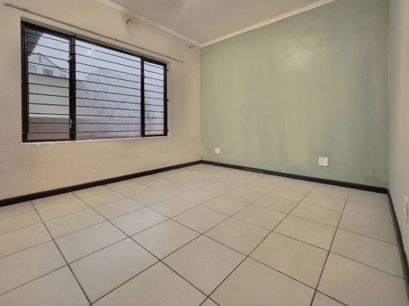 2 Bedroom Apartment / Flat for Sale in Acacia - Photo 8