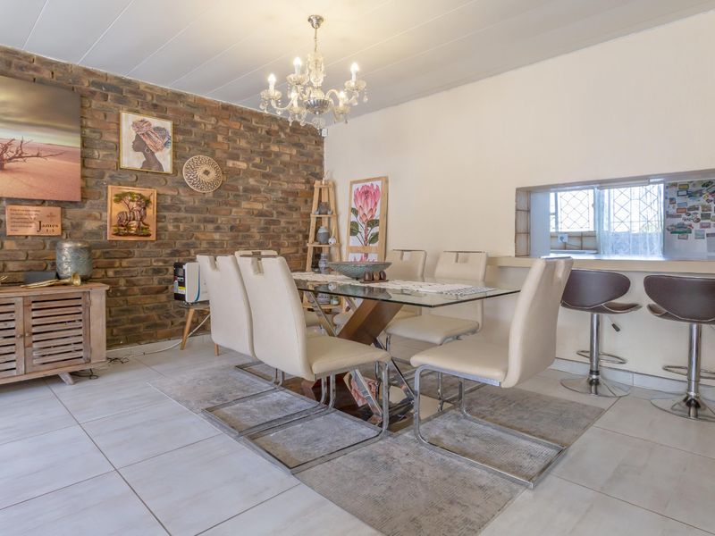 Charming Duplex Townhouse Close to Florida Junction! - Photo 7