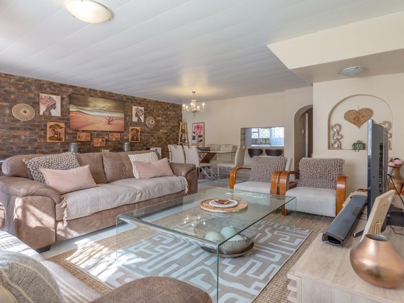 Charming Duplex Townhouse Close to Florida Junction! - Photo 5
