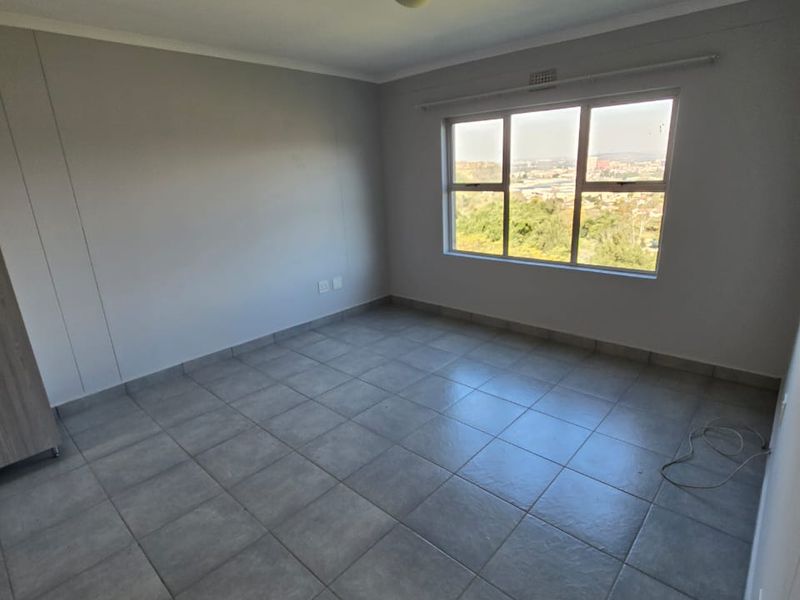 Neat 3 bedroomed  flat for sale in Chase Valley!  - Photo 6