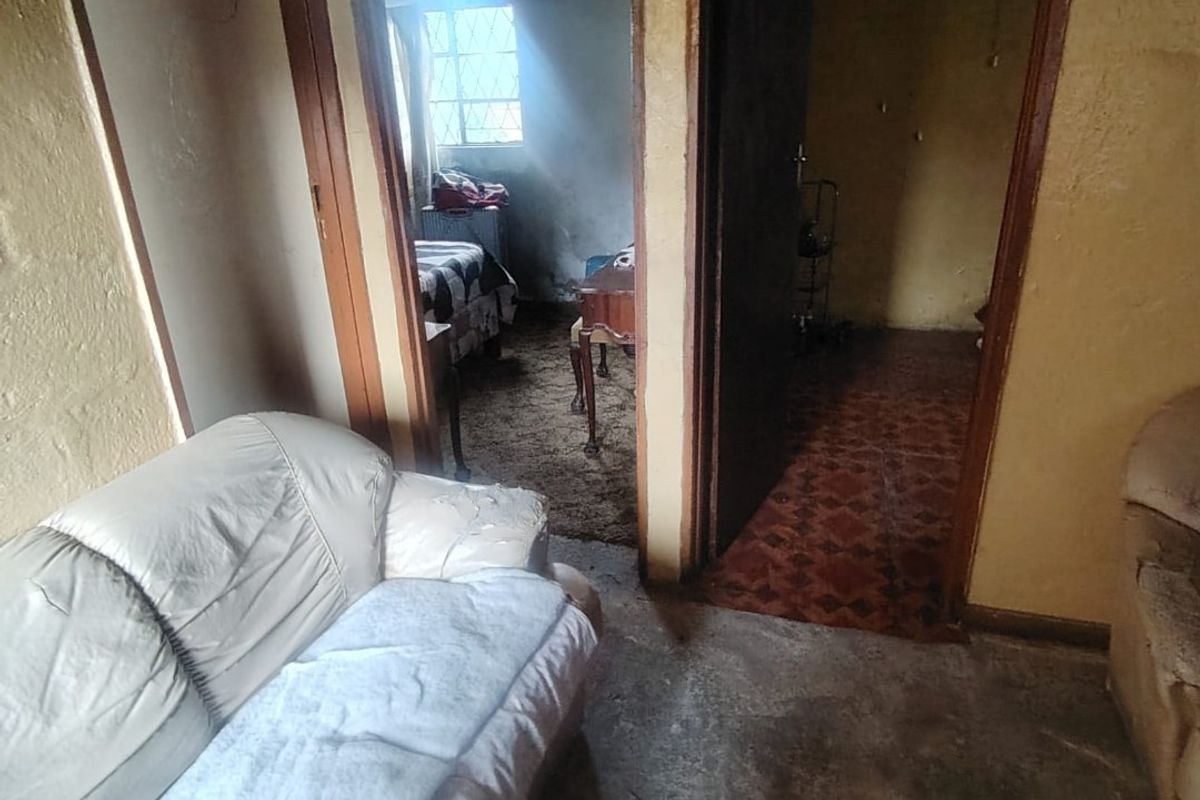 2 Bedroom House for Sale in Mdantsane - Photo 5
