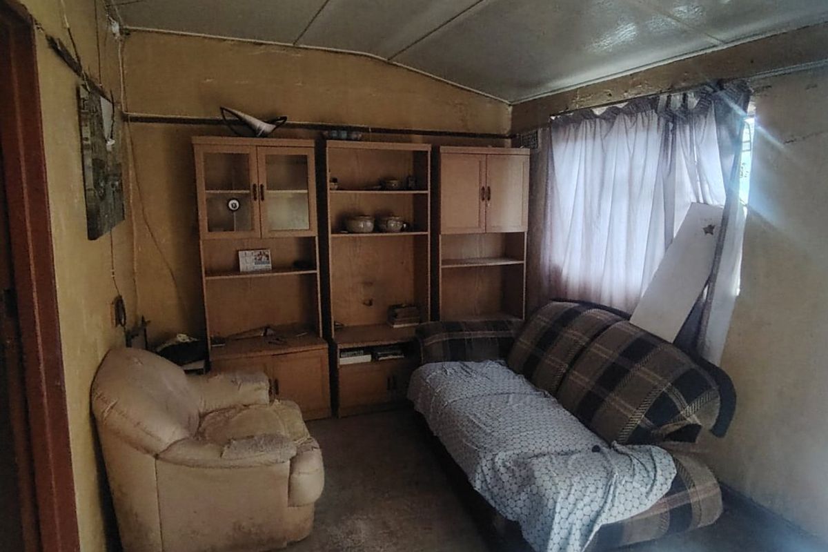 2 Bedroom House for Sale in Mdantsane - Photo 2