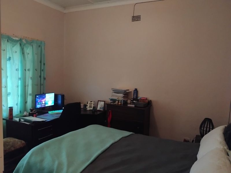 Spacious Property with Cottage on 991m2 Stand – Prime Location Next to Ackerman Pharmacy! - Photo 10
