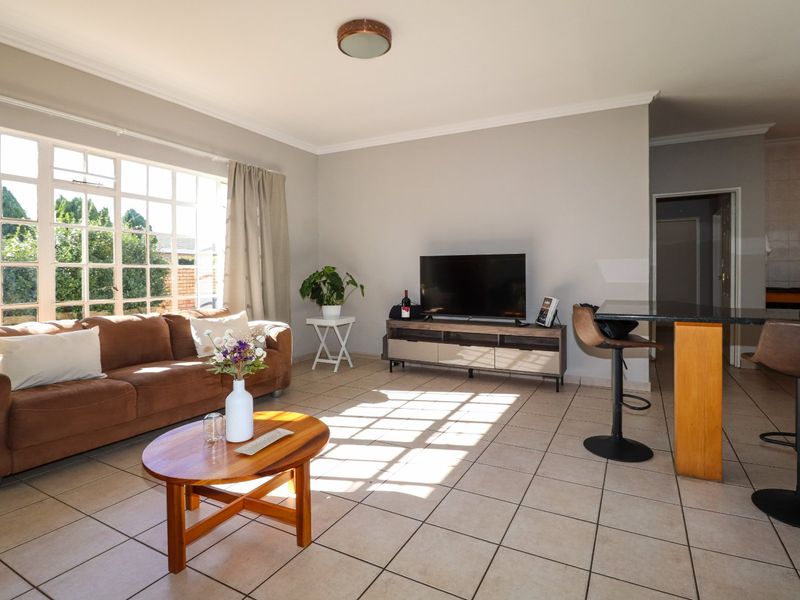 Charming Low-Maintenance, Full Title Townhouse - Photo 10