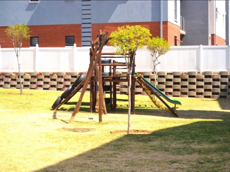 2 bedroom 2 bathroom ground floor apartment for sale in Barbeque Downs - Photo 9