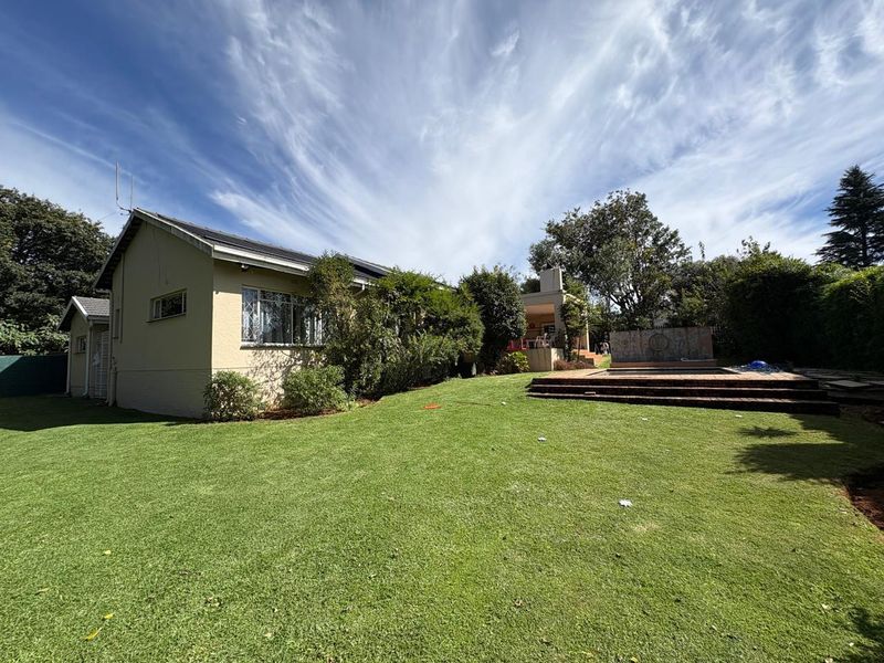 Large 4 bedroom 2 bathroom Family Home - Photo 2