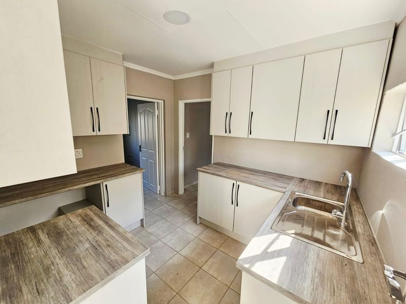A Newly built 2 bedroom 2 bathroom cottage for rent in Monavoni - Photo 4