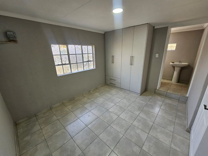 A Newly built 2 bedroom 2 bathroom cottage for rent in Monavoni - Photo 10
