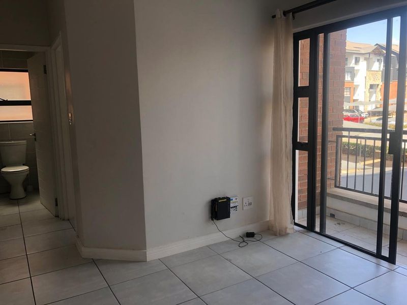 Modern 1-Bedroom Apartment for Sale at The Blyde, Pretoria - Photo 3