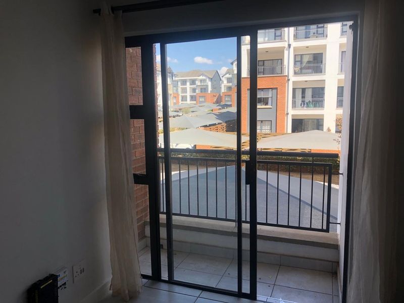 Modern 1-Bedroom Apartment for Sale at The Blyde, Pretoria - Photo 6