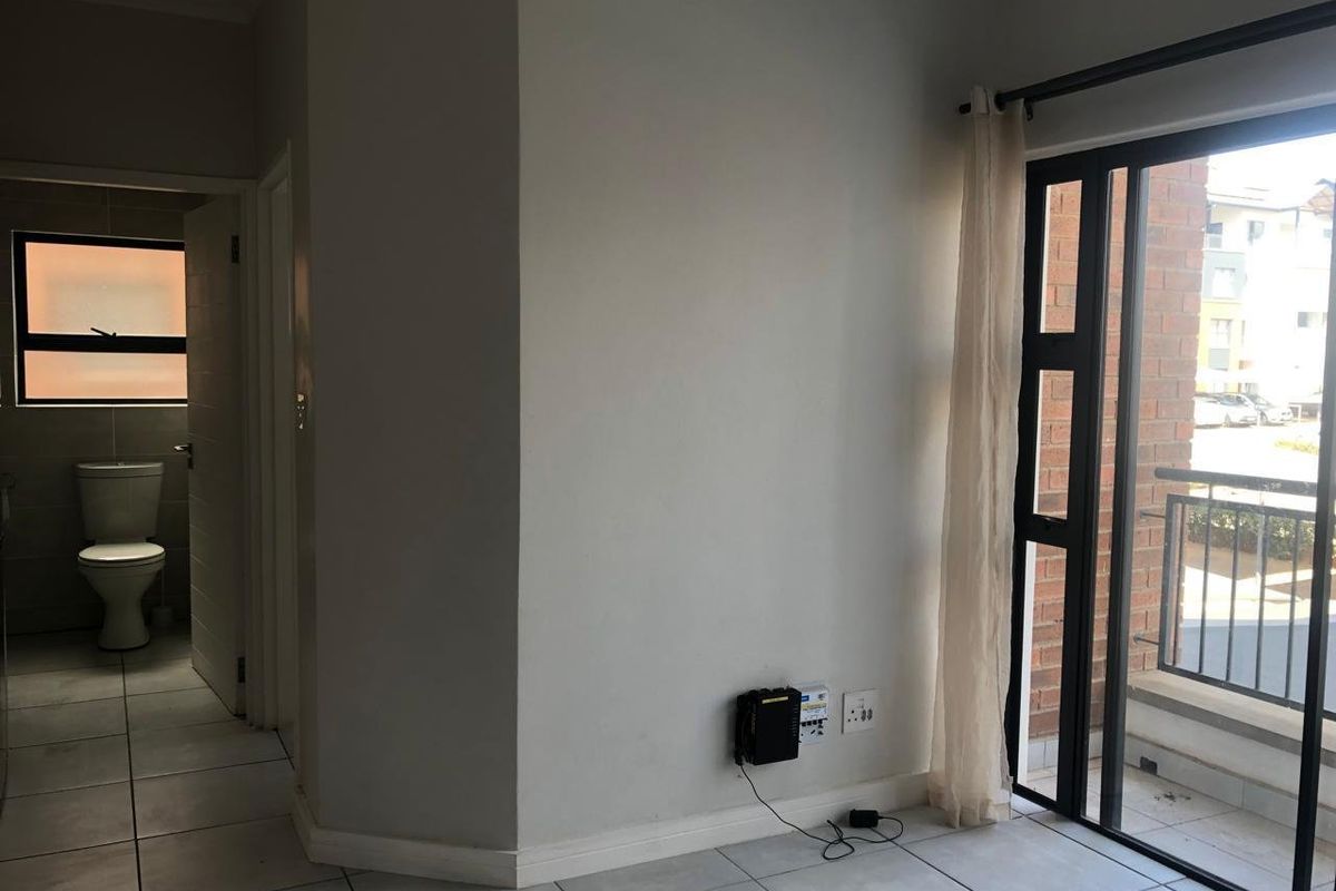 Modern 1-Bedroom Apartment for Sale at The Blyde, Pretoria - Photo 5