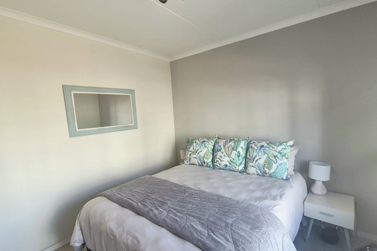 Modern Lifestyle Living in a Secure Pet-Friendly Estate - Photo 4